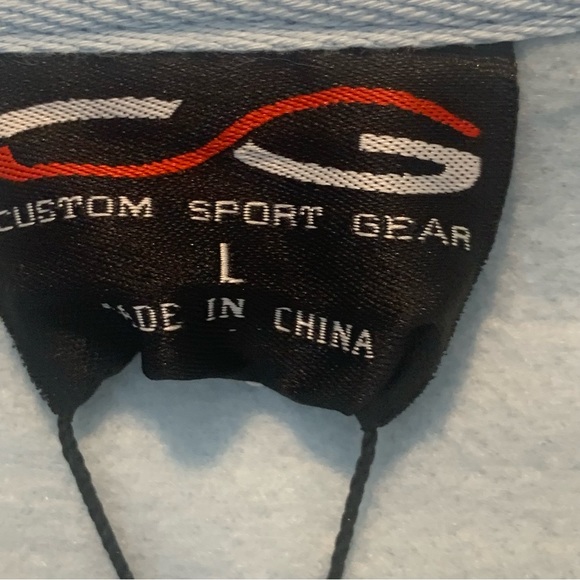 Shania Twain Zip Hoodie size Large NWT - Picture 2 of 5